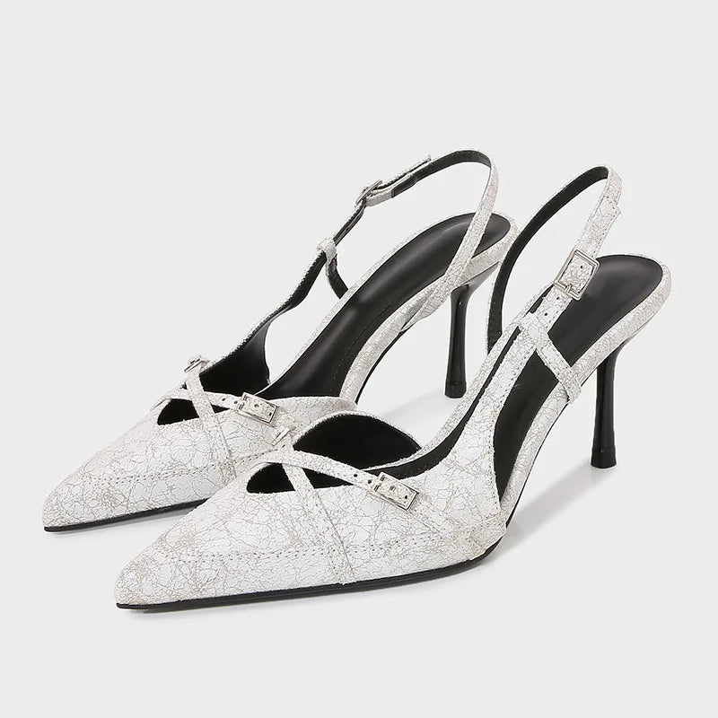 נעלי עקב-נורה