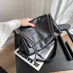 https://cdn.shopify.com/s/files/1/0698/9699/5051/files/S715a2229a7264ca79900c1ec6e3fa400o.webp?v=1731071709